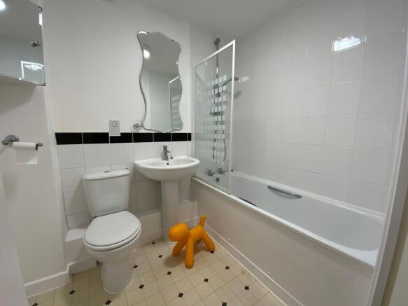 Photo 3