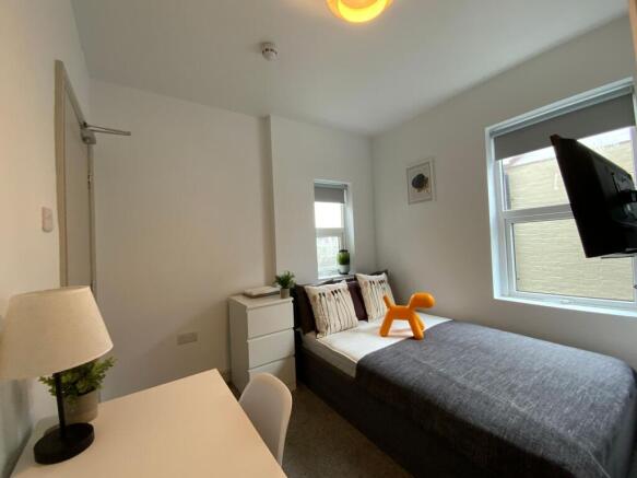 Ensuite Bedroom 5