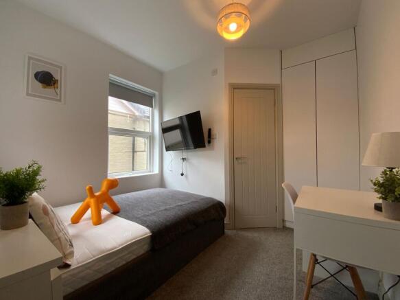 Ensuite Bedroom 5