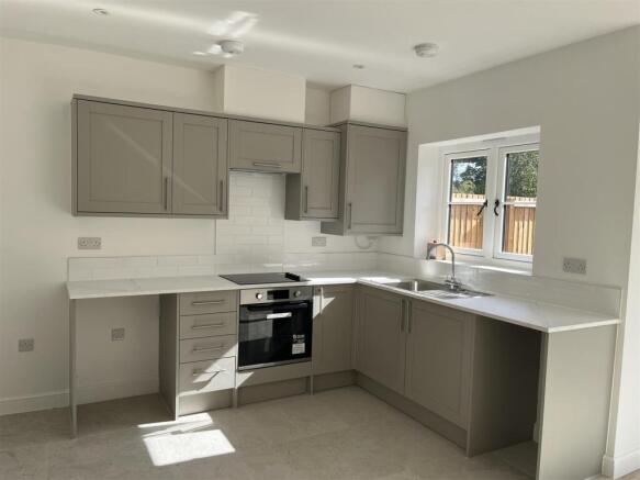 3 bedroom kitchen (2).jpeg