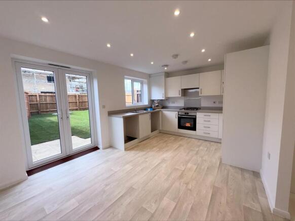 02 Kitchen Diner.jpeg