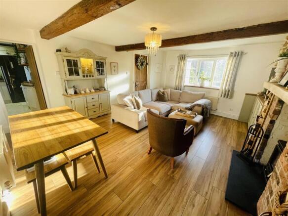 Lounge/Dining Room