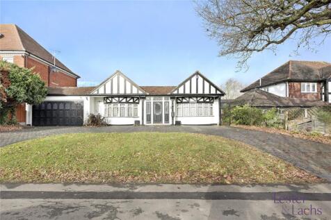 Manor Road, Chigwell, IG7