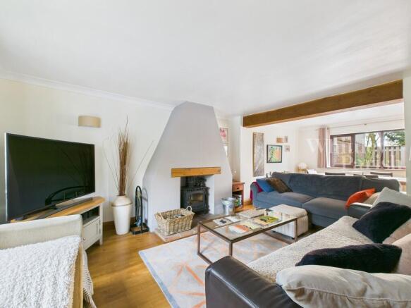 CAM04332G0-PR0562...