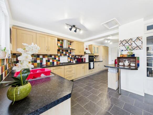 CAM05192G0-PR0166-STILL016