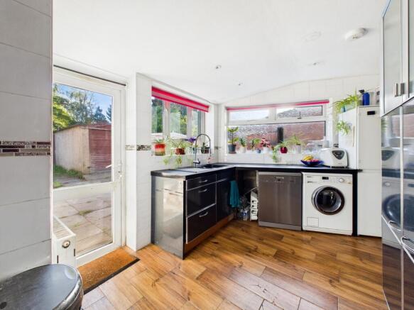 CAM05192G0-PR0168-STILL011