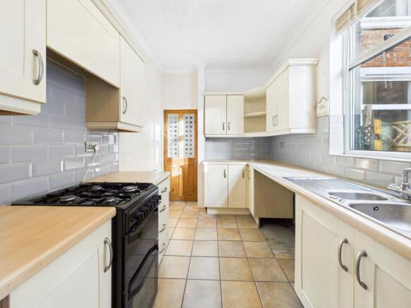 CAM05192G0-PR0186-STILL009