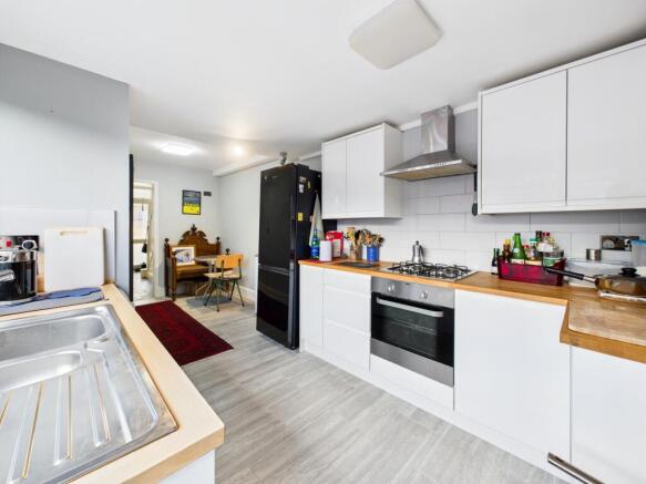 CAM05192G0-PR0185-STILL011