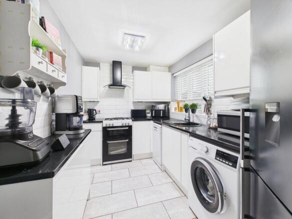 CAM05192G0-PR0202-STILL001