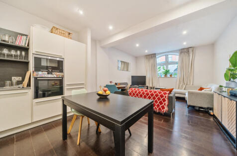 Drummond Way, Highbury and Islington, N1