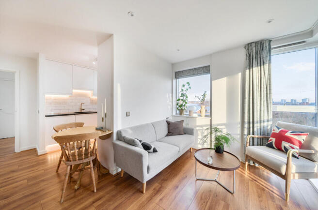 1394893-4-695cdff...