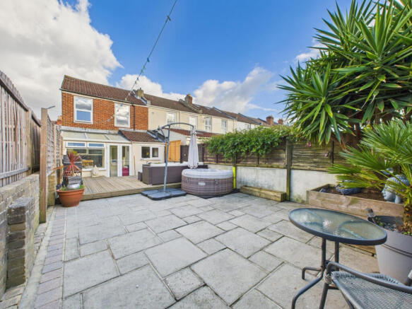 Welcome to Hollam Road, Southsea