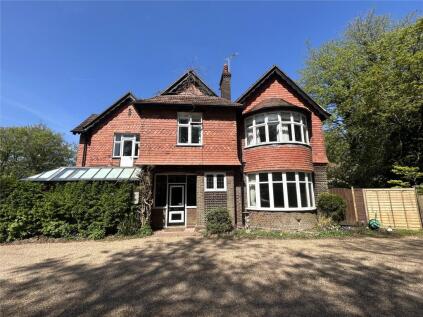 Rockdale Drive, Grayshott, Hindhead, Hampshire, GU26