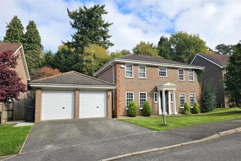 Clovelly Park, Hindhead, Surrey, GU26