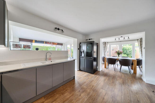 1332073-11-6888c8...