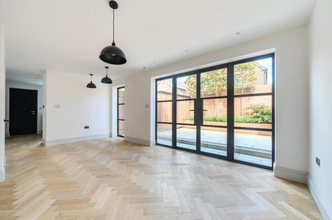 1339575-17-689ddf...