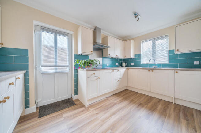 1401372-17-696e3f...