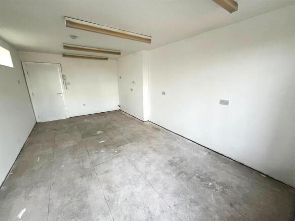 RETAIL UNIT