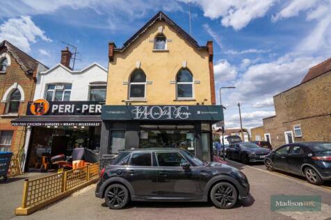 Chigwell Road, Woodford Green, IG8