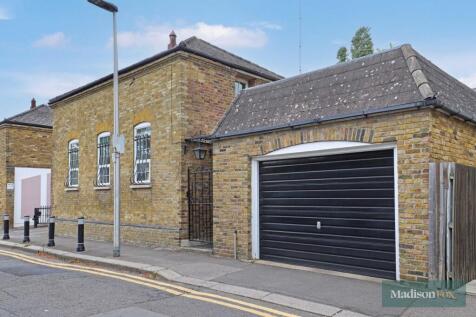 Mews Place, Woodford Green, IG8