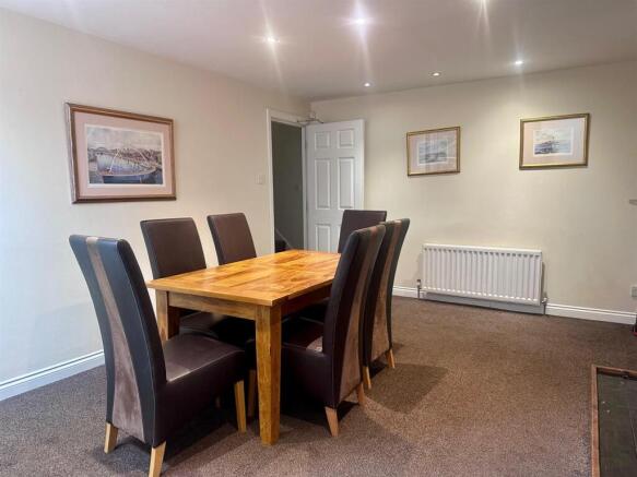 Dining Room.jpg