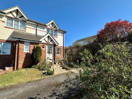 Hill Hay Close, Fowey, PL23