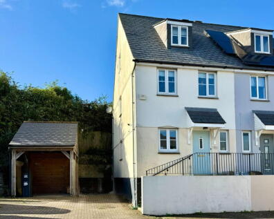 Lovering Road, Carclaze, PL25