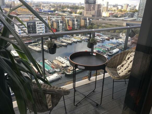 balcony.jpg