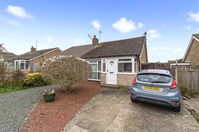 Colindale Road, 31-016.jpg