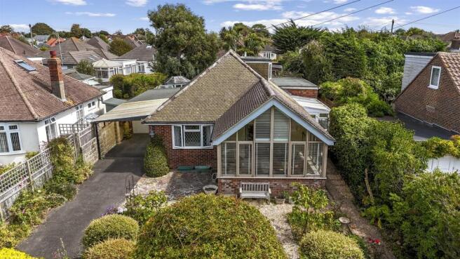 15 Foamcourt Waye_001.JPG