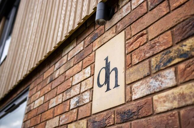DH detail