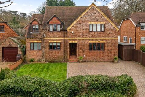 Longwater Lane, Finchampstead, RG40