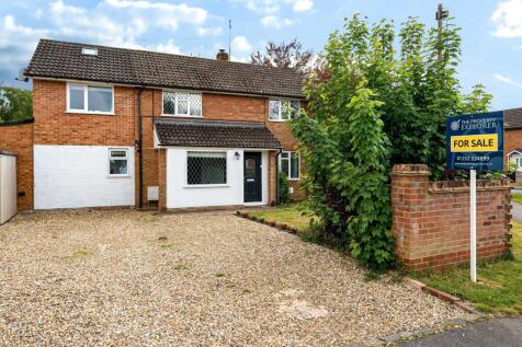 Three Firs Way, Burghfield Common, RG7