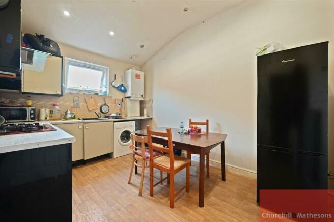 BCCHMAH - Flat 2, 109 High Street - Kitchen (4).jp