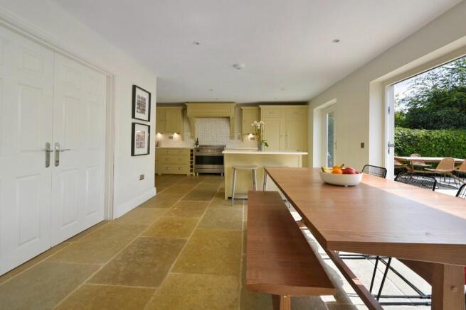 Kitchen-living
