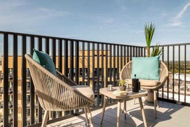Kew Bridge Rise, 1 Bed show home,