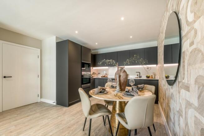 Wren Show Apoartment Dining