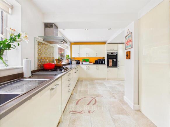 Open Plan Kitchen/Dining/Living Space