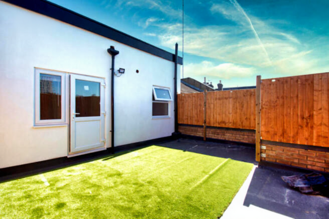 6-f2047faf-c969-4402-8be2-210e0b3a2884