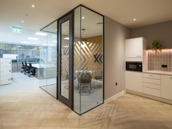 West Wing, Suite 2