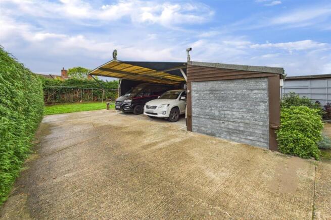 Garage & Carport