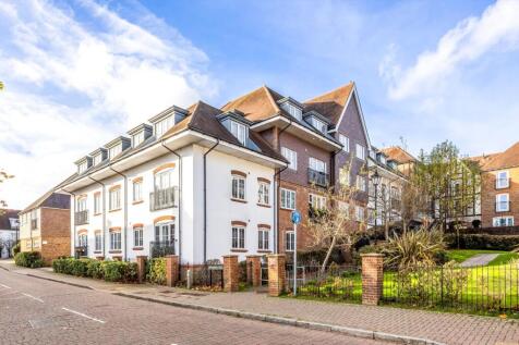 Middle Village, Haywards Heath, RH16