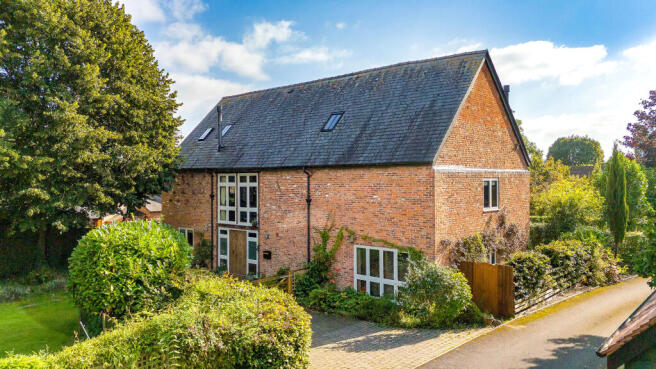 0875TheOldBarn-02