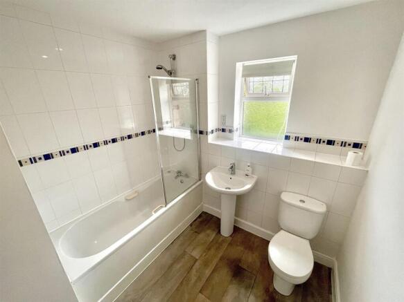 Bathroom.JPEG