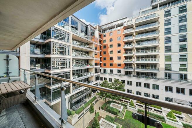 Flat 29, Marina Point SW6 2GX-LowRes-1.jpg