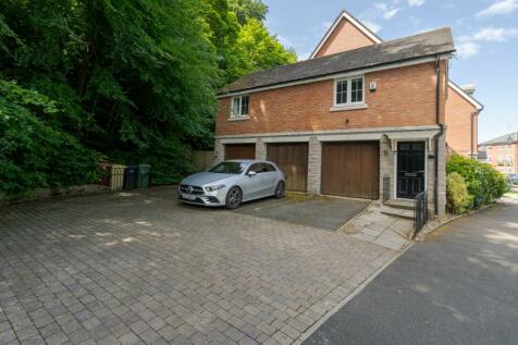 Bolton - 2 bedroom coach house for sale