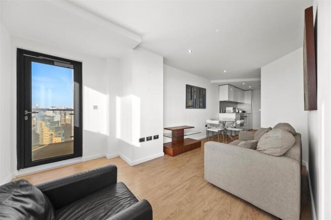 Flat1507BridgewaterPlace-12.jpg