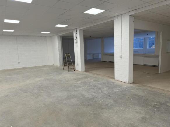 Unit FG Roseville Road Business Park, Warehouse:re