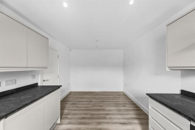 1TransvaalTerrace-Hamond Estates-Kitchen.2.jpg