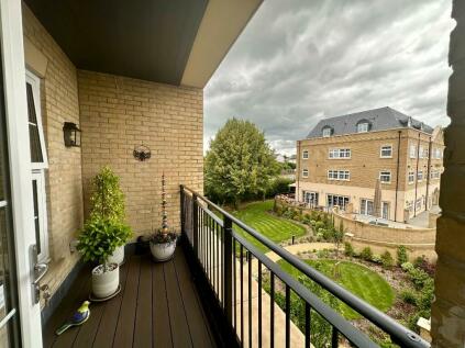 Canon Woods Close - 1 bedroom apartment for sale